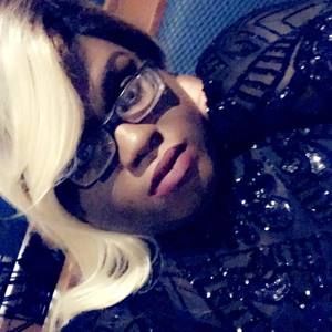 Meet your Posher, Mel